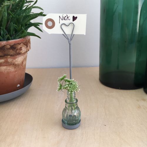 Nützlichdekoration - kleines Glasfläschchen Blumenvase mit Kartenhalter - Onlineshop Tante Emmer